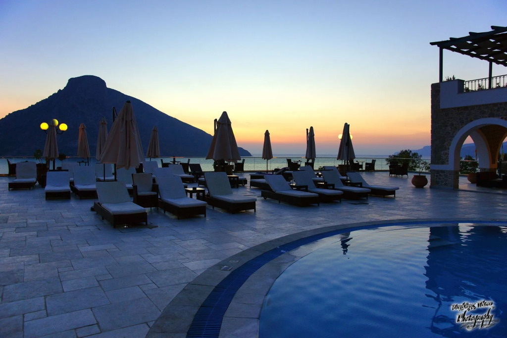Elena Village Hotel & Suites