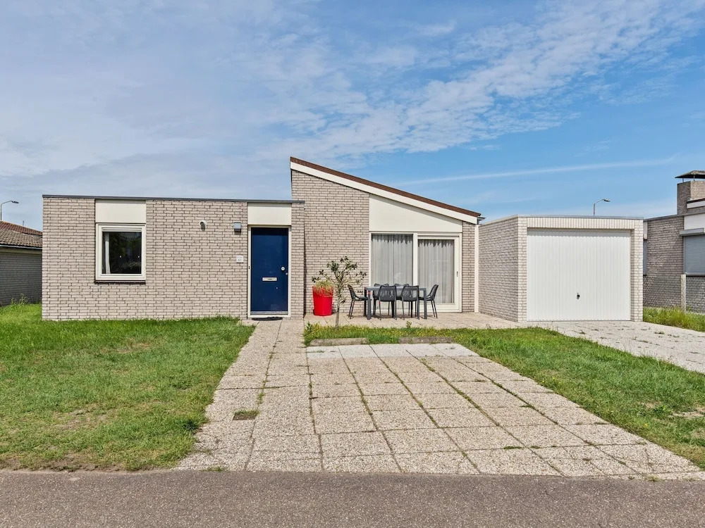 Uniquely Located Holiday Home With a View of the Marina and the Oosterschelde
