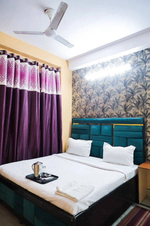Roomshala 155 Hotel JPC