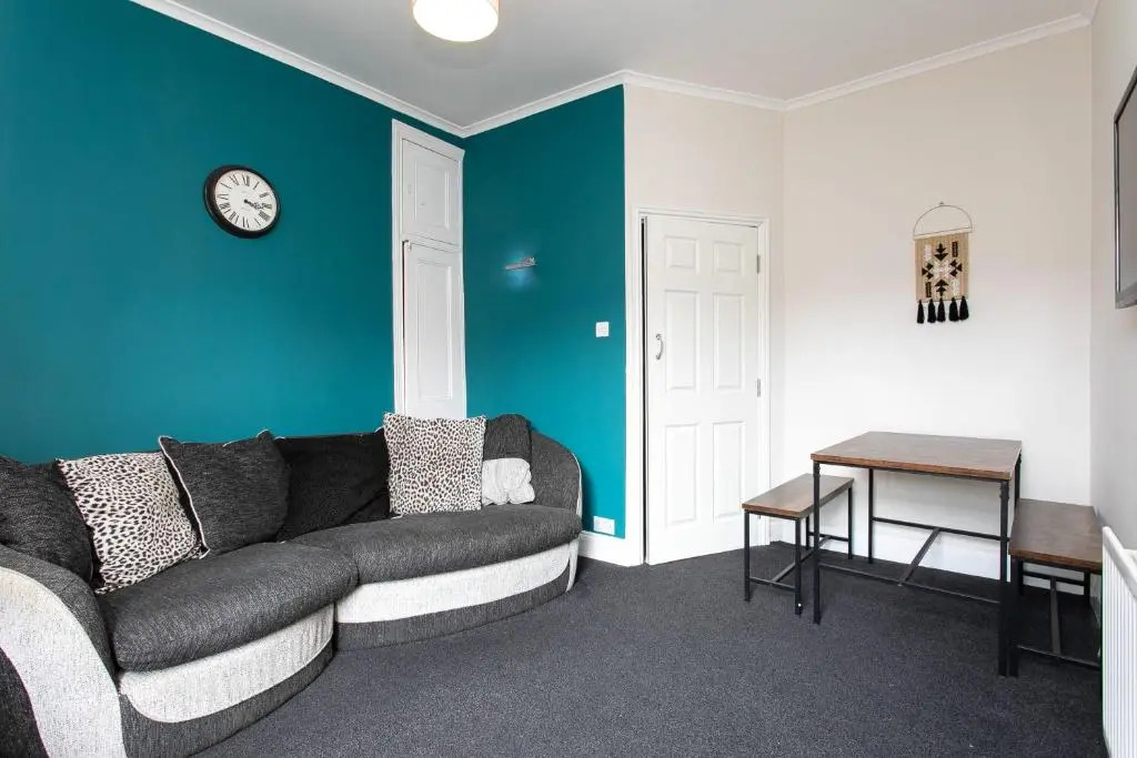 Saltwell Duplex Newcastle by #ShortStaysAway