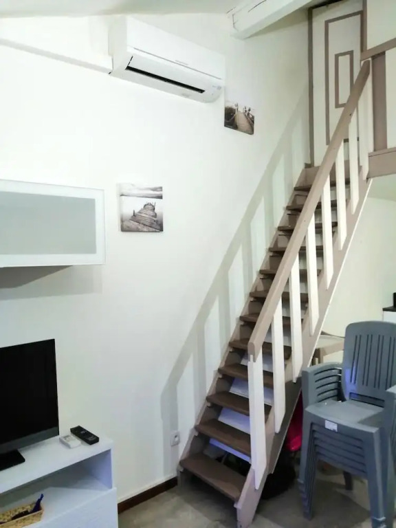 House With one Bedroom in Gruissan, With Shared Pool, Furnished Terrace and Wifi - 200 m From the Beach