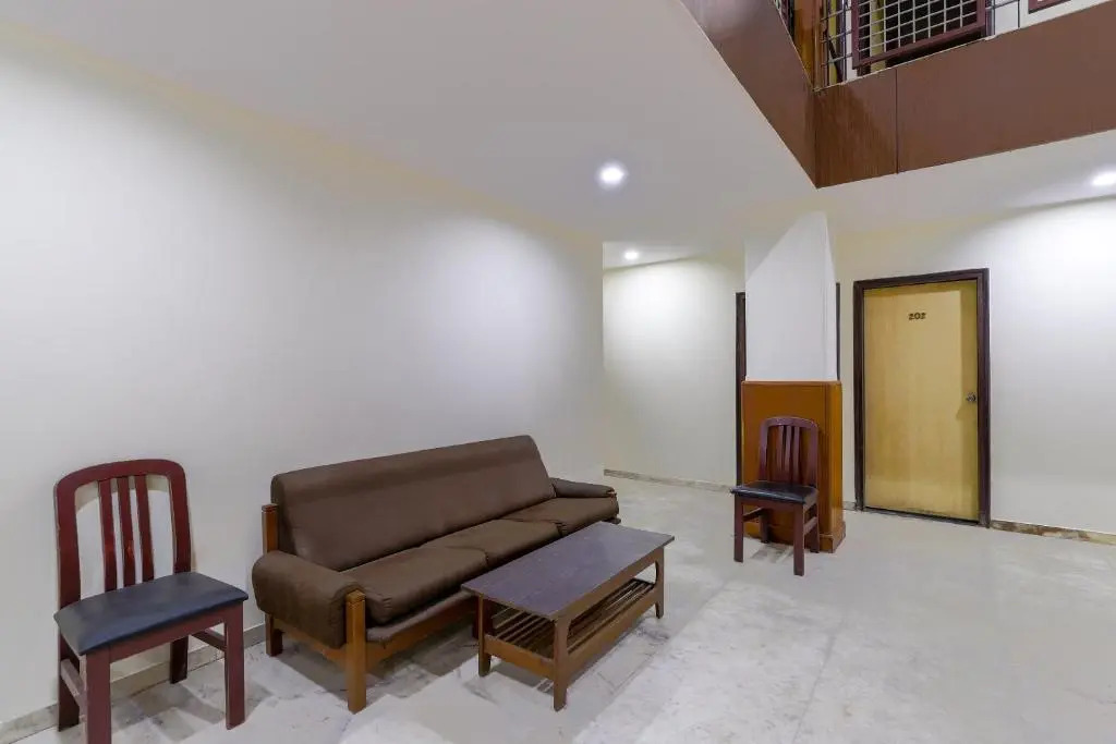 SPOT ON 45149 Hotel Geeta