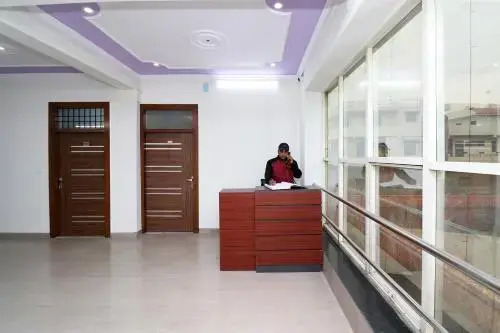 Oyo Flagship 700768 Divine Hotel