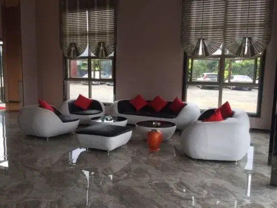 7 Days Hotel (Dongguan Qishi Center)