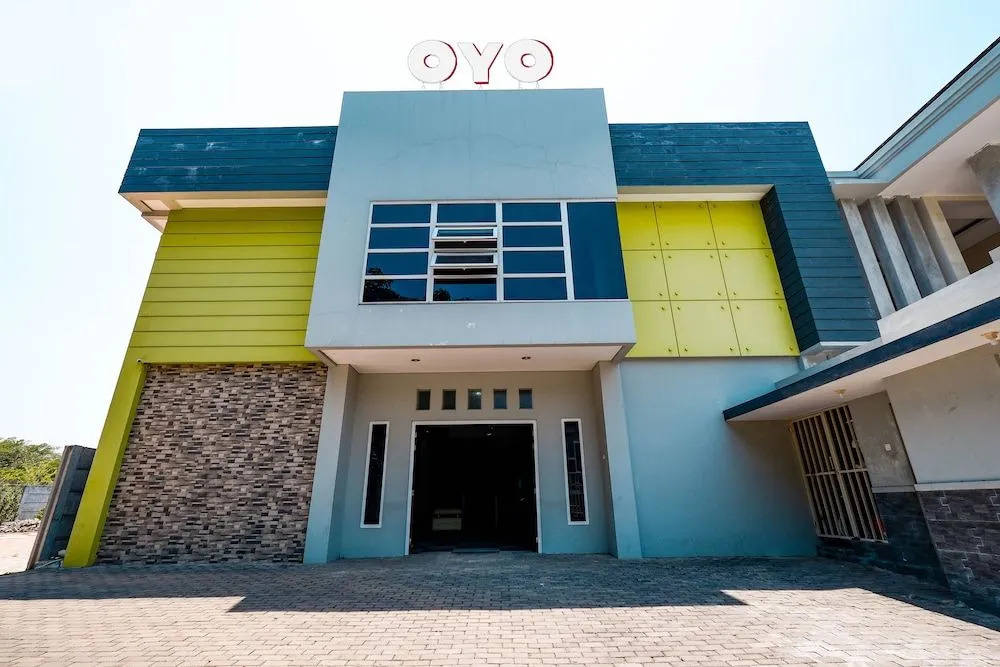 OYO 1884 Sunshine Hostel