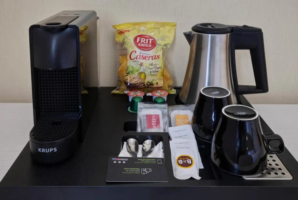 B&B HOTEL Girona 2