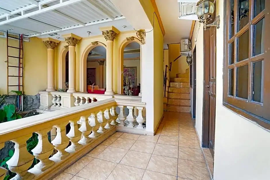 OYO 91390 Kost Grand Royal Elite