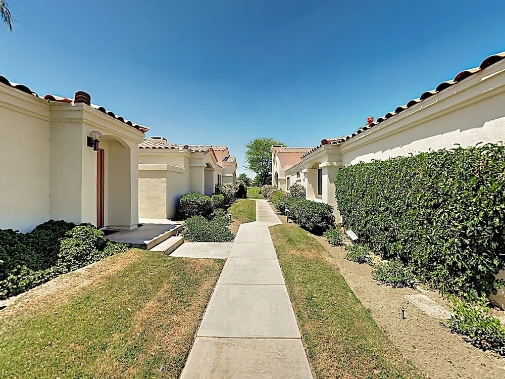New Listing! Golf Getaway At Pga West W/ Patio 3 Bedroom Condo