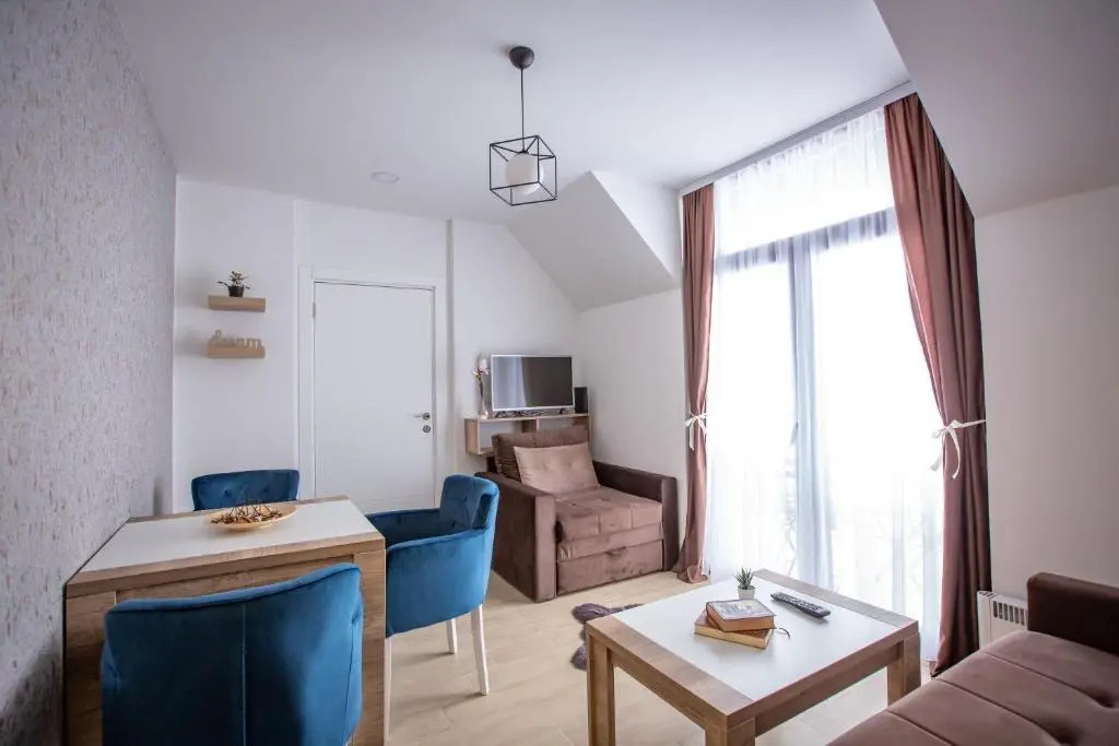Apartments View Dvori E25