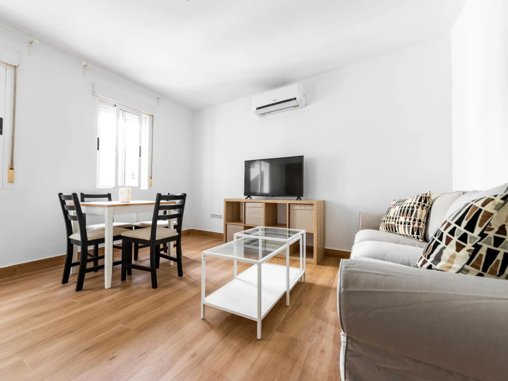 CERVANTES Apartment 11 2BR 1BT