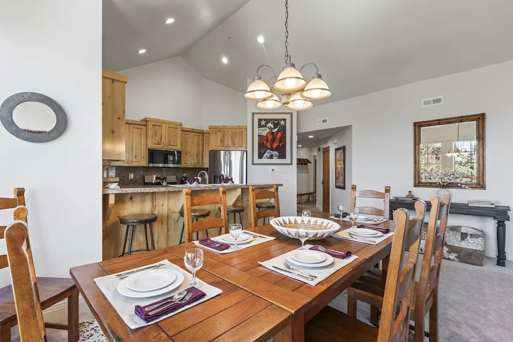 Town Pointe B205 3 Bedroom Condo by RedAwning
