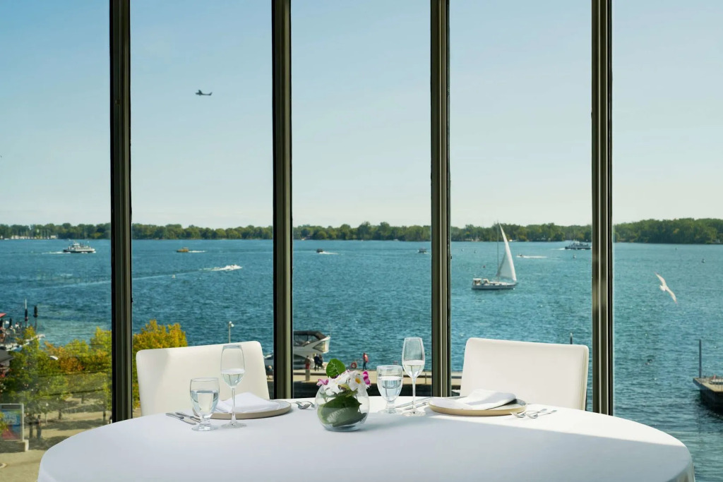 Radisson Blu Toronto Downtown