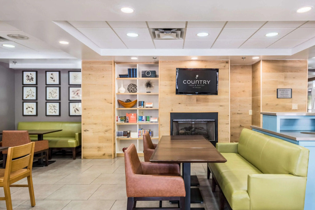 Country Inn & Suites by Radisson, Cookeville, TN