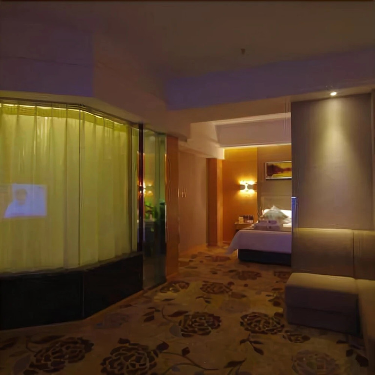Yijia Mingren Hotel