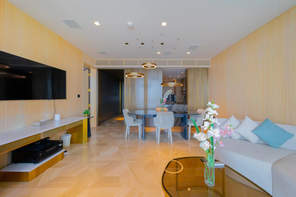 DXB - Five - 41509 - PJ