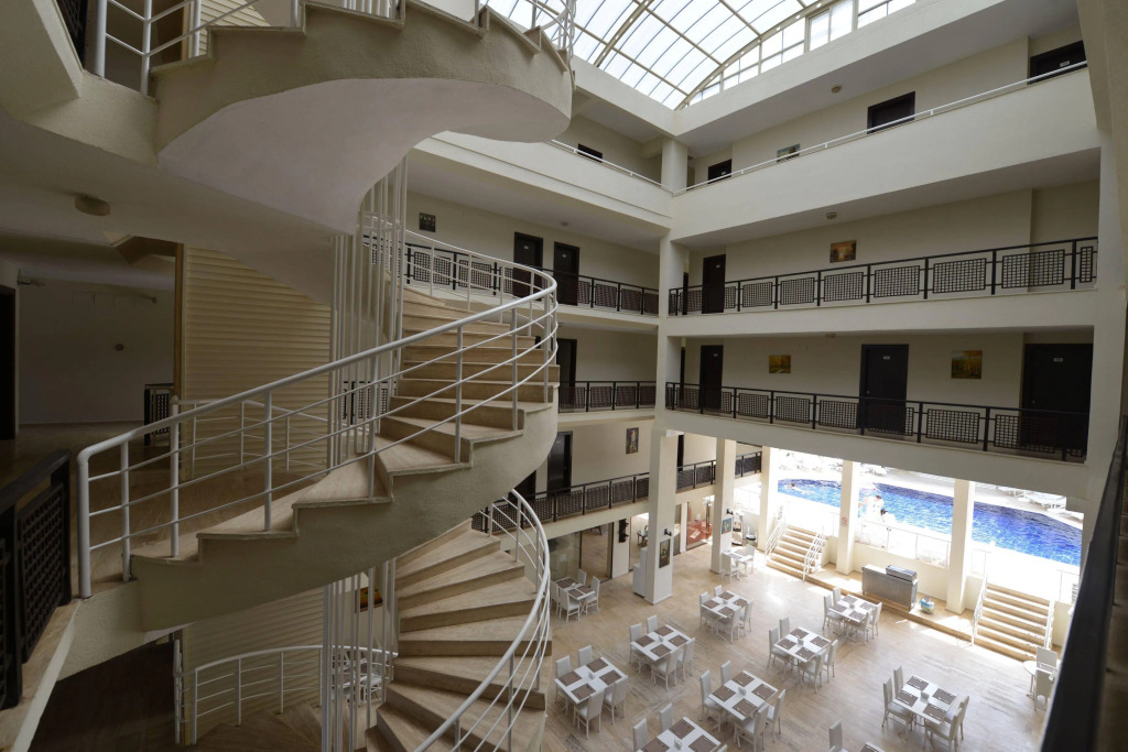 Kaftans City Hotel by RRH&R