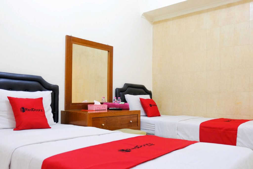 RedDoorz near Universitas Kristen Satya Wacana