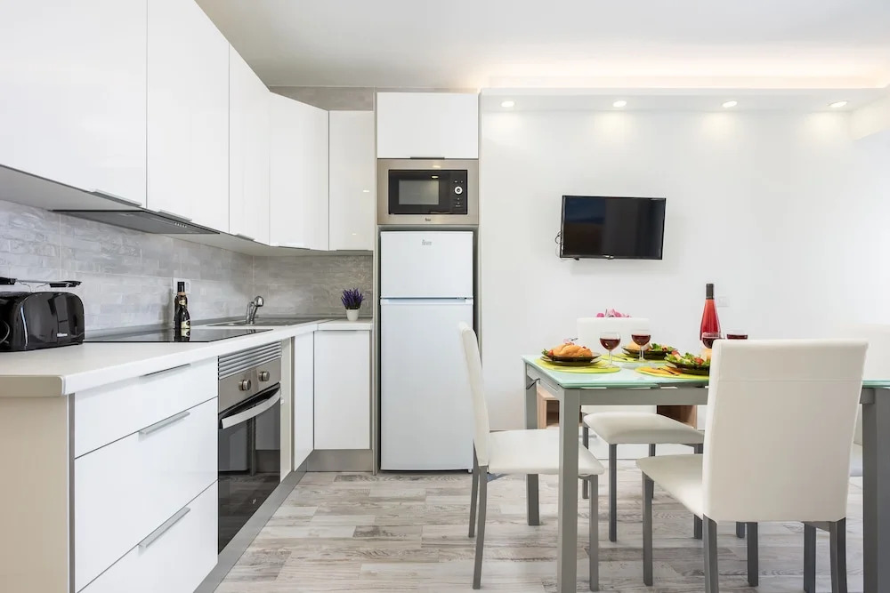 C104A Brand New Apartment, Big Terrace, Pool