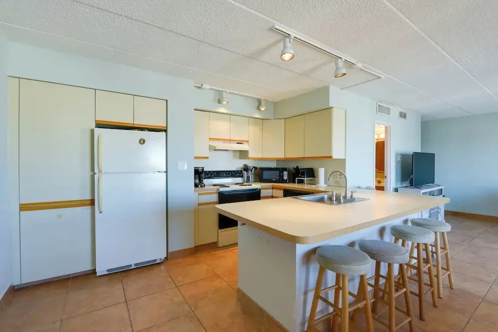 Simple North Wildwood Condo - Steps to Beach!