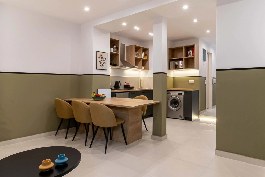 Suite 01-02-03 - Smart Cozy Suites - In the heart of Athens - 9 minutes from metro