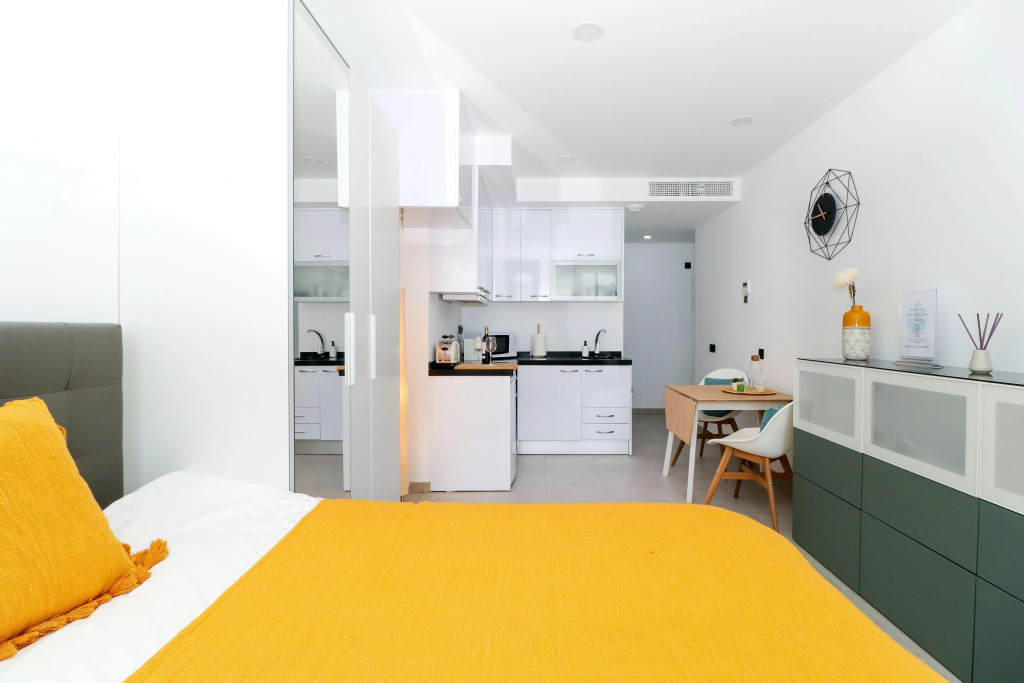 Garden Studio In Torremolinos Centre With Roof Solarium And Pool By Rafleys