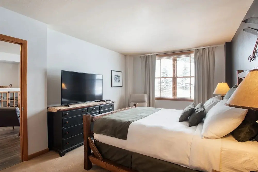 Zephyr Mountain Lodge, Condo | 2 Bedroom Ski-Slope View (Premium-Rated Condo 1223)