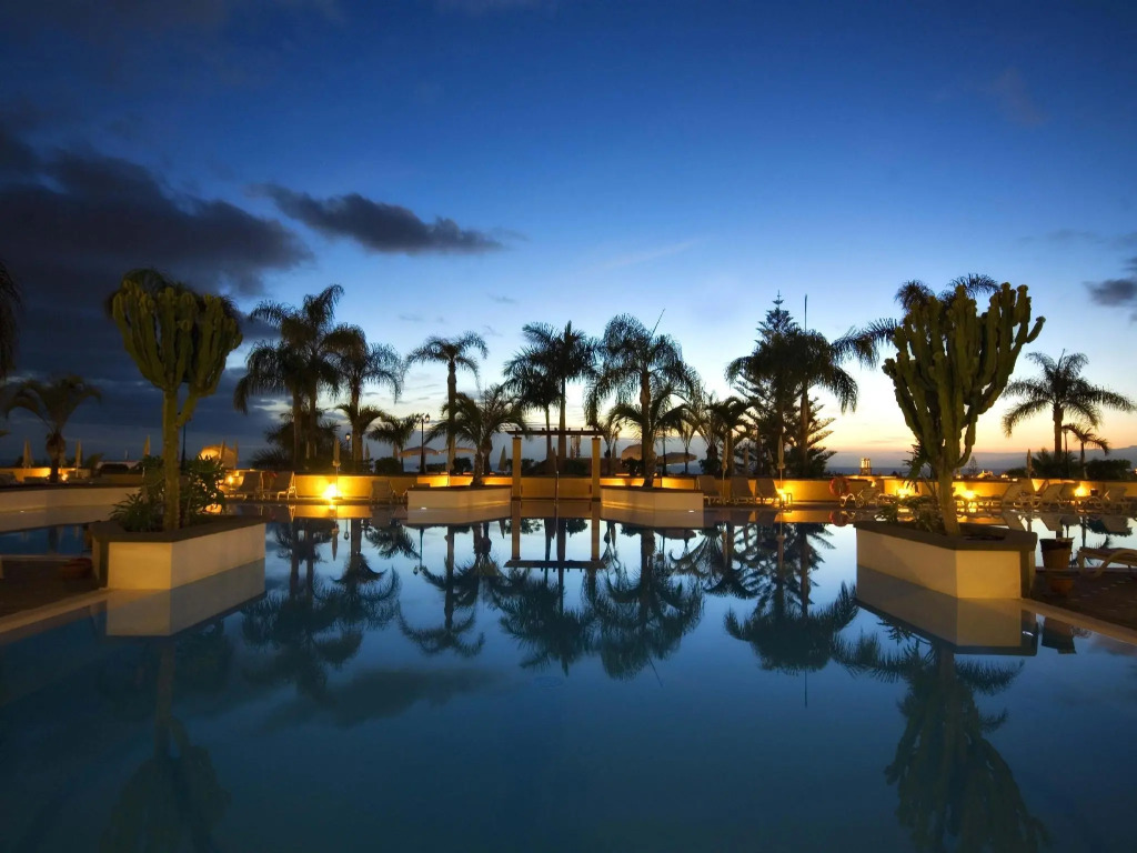 GF GRAN COSTA ADEJE*****