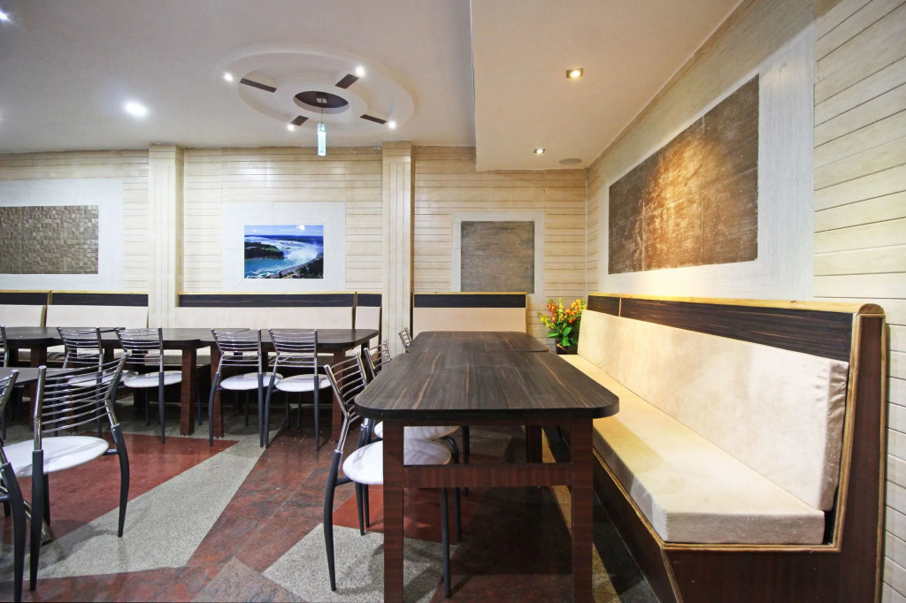 OYO 5539 Merit Hotel