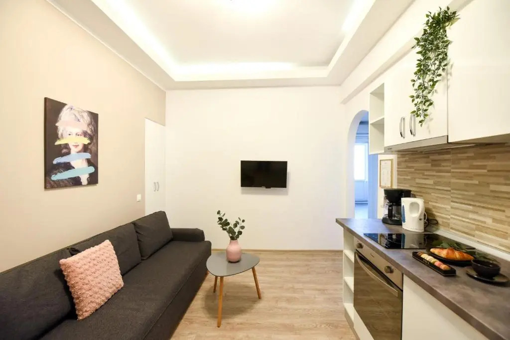 PASTEL HUES - Homey Central Apartment near Armeneasca