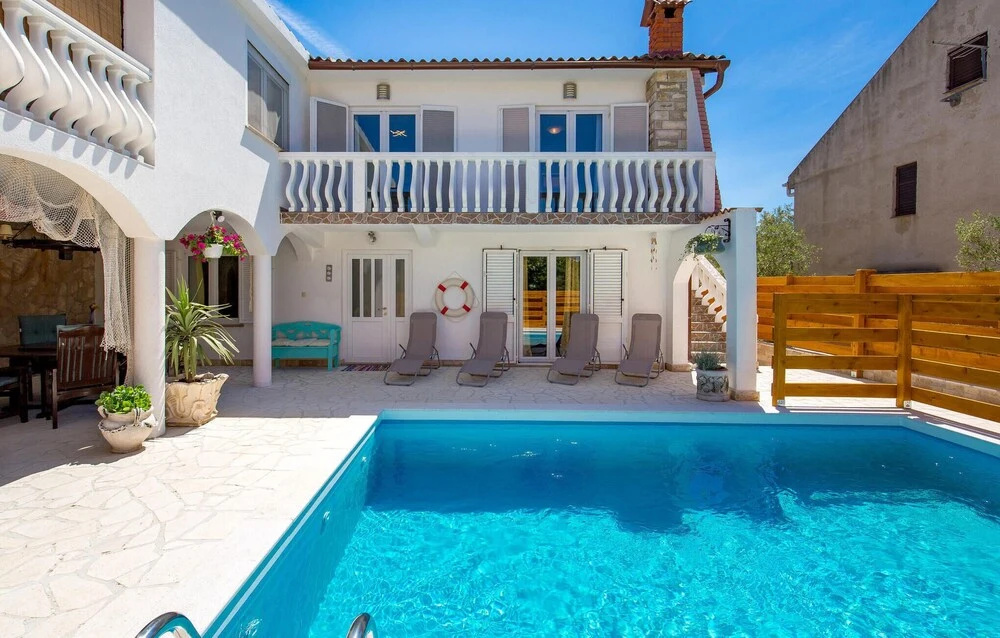 Amazing Home in Povljana With Outdoor Swimming Pool, Wifi and 6 Bedrooms
