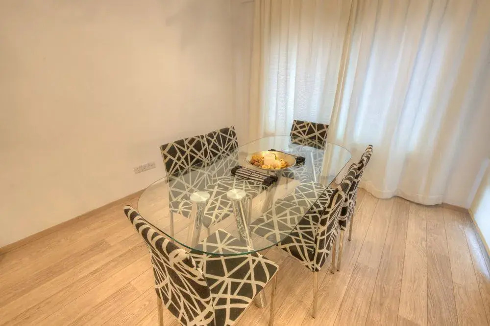 Dasoudi Luxury Beachfront Apartment