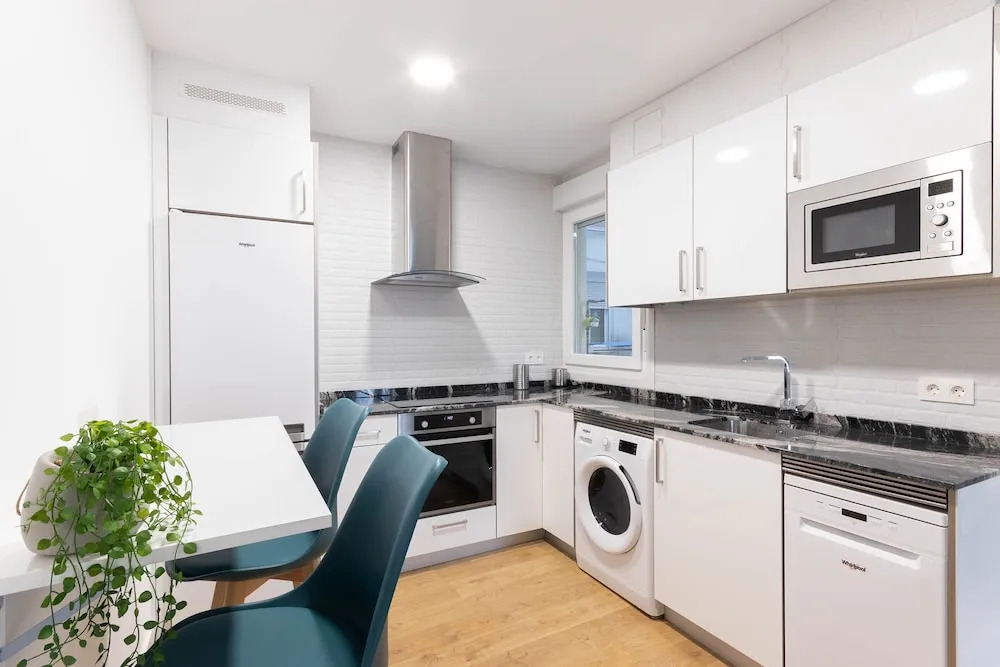 Indautxu Iii Apartment By Aston Rentals