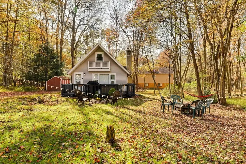 Pet-Friendly Cabin in Pocono Lake