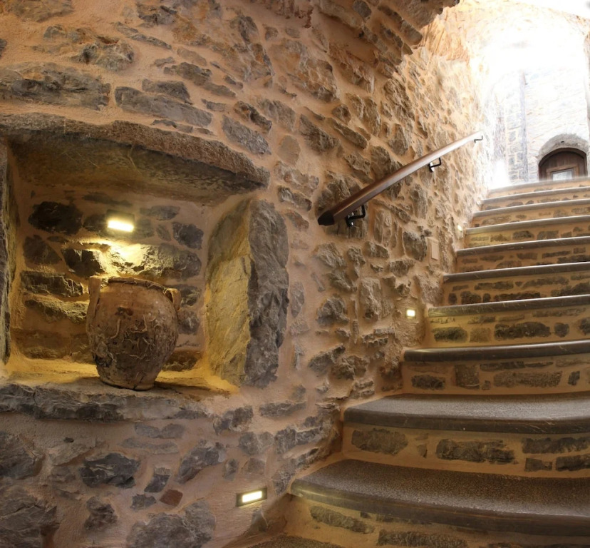 Stoes Traditional Suites