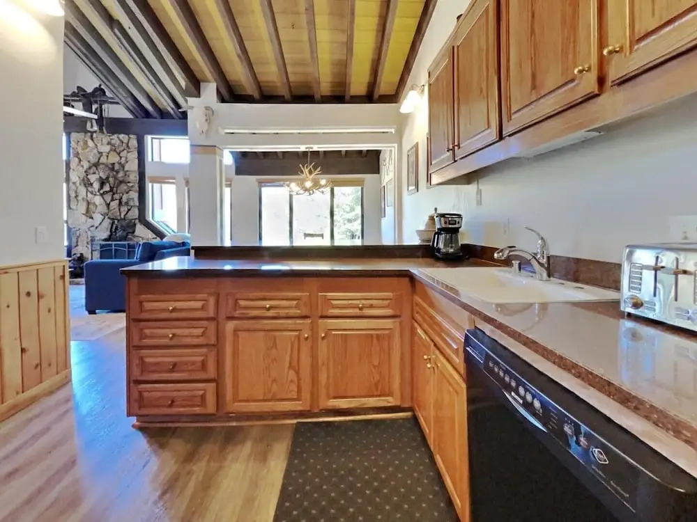 Remodeled Spacious Condo - Next to Car Charging, Hot Tubs, Village Gondola by RedAwning