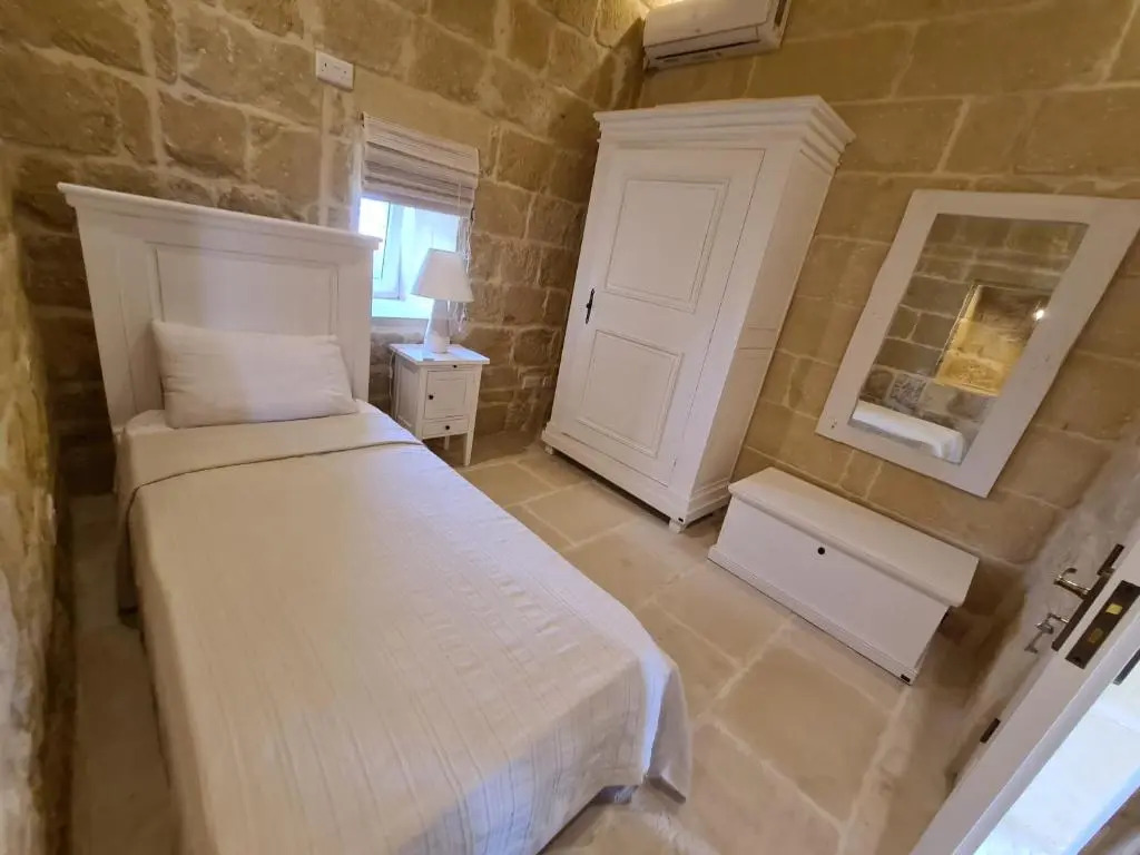 Farmhouse Villa with Large Pool and Garden in Gozo