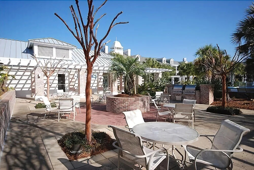 Le Jardin 158 - 3BR 3.5ba -