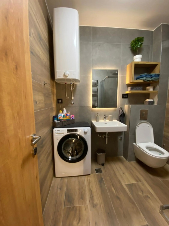 Tesla 8 Apartment
