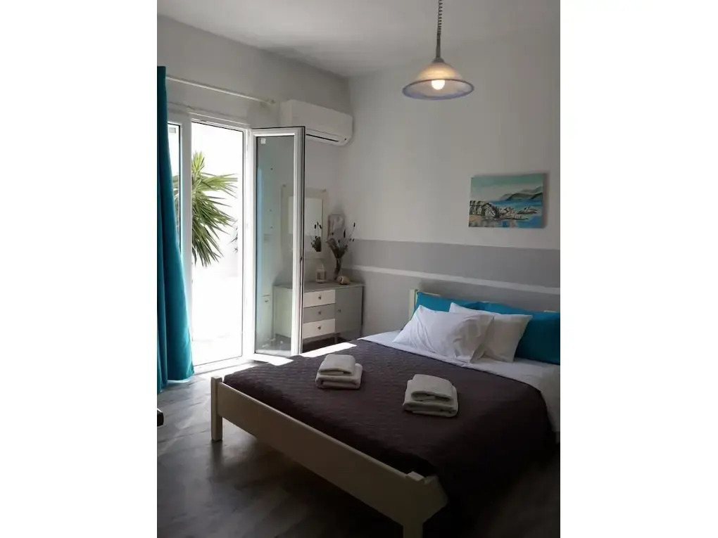 Athinas blue studios