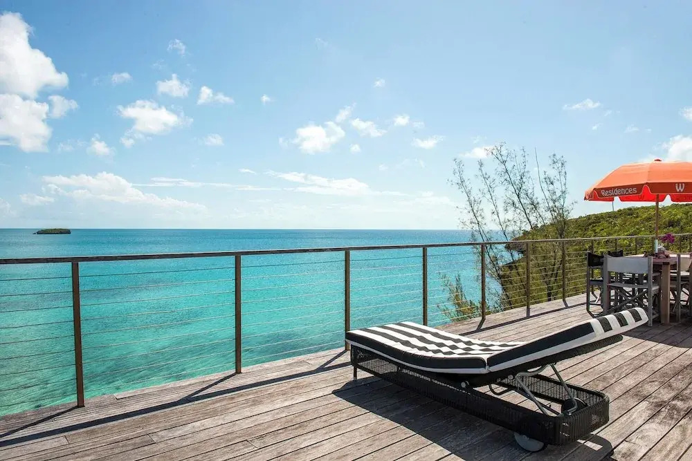 Seaside Sanctuary: Private Villa With Breathtaking Views