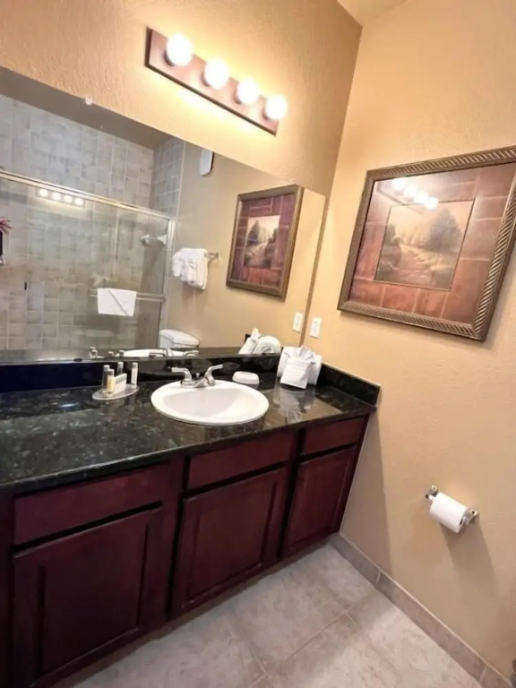 Beautiful 2 Bed Condo In Tuscana Resort 2 Bedroom Home by RedAwning