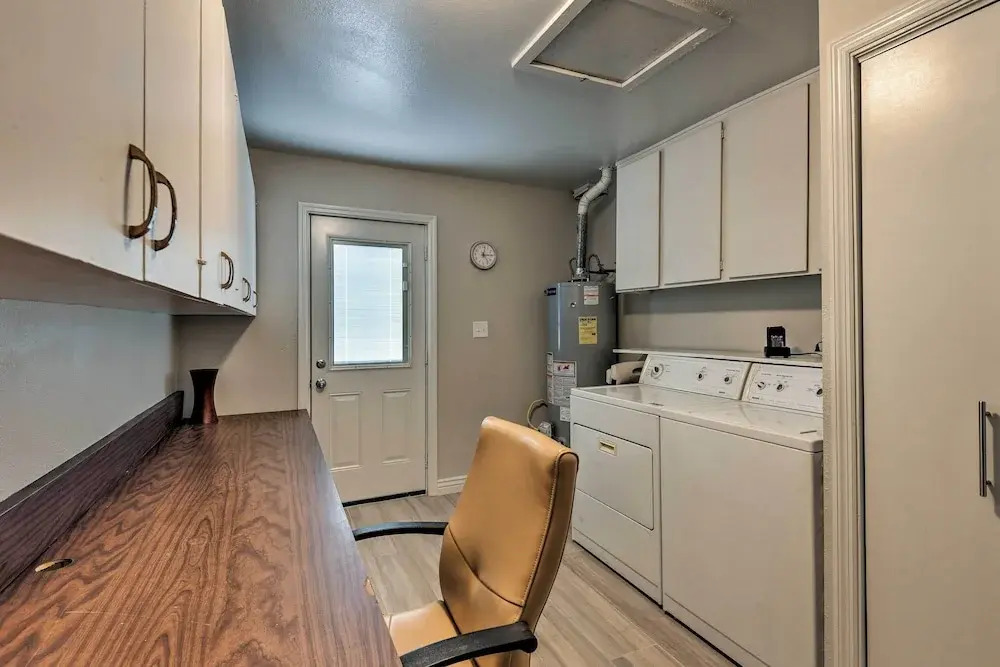 3 Mi to Asu: Tempe Getaway w/ Heated Pool