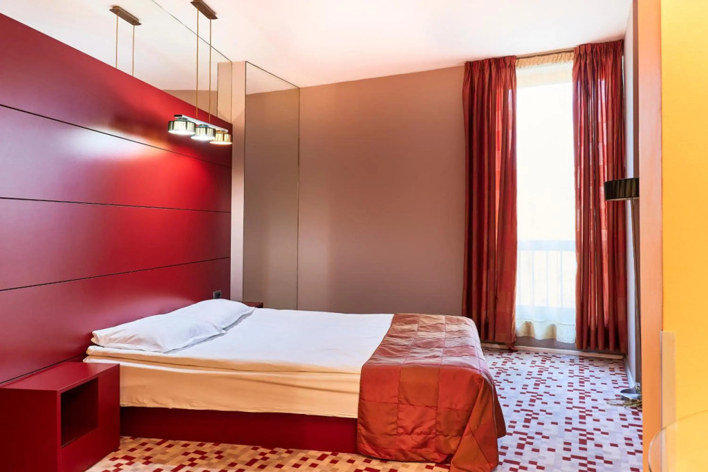Monet Hotel