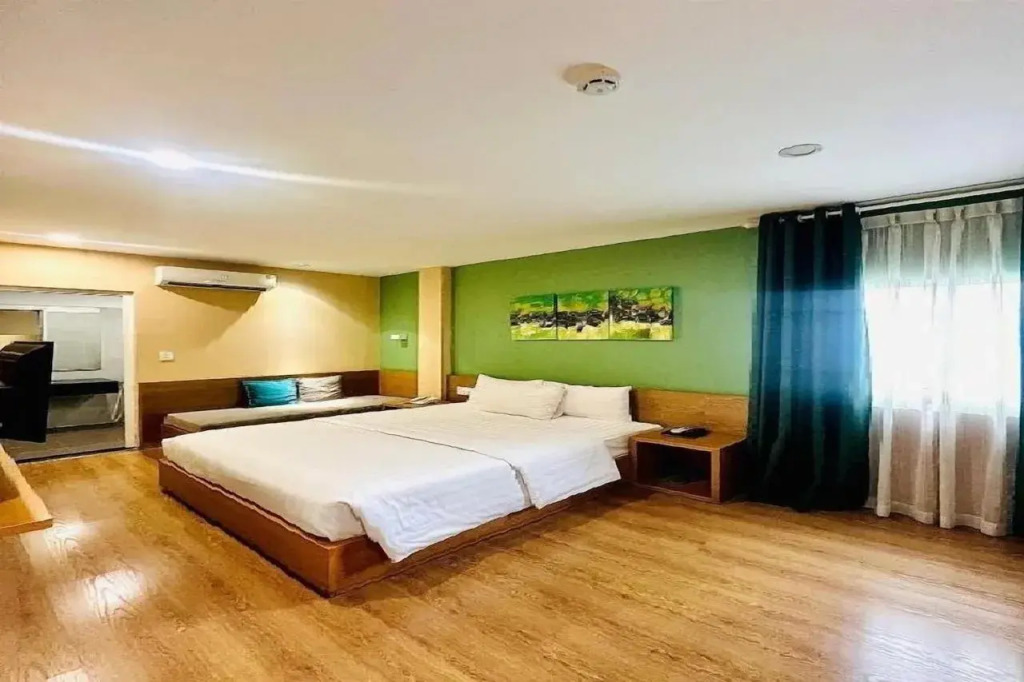 A25 Premium Hotel - 142 Bùi Thị Xuân