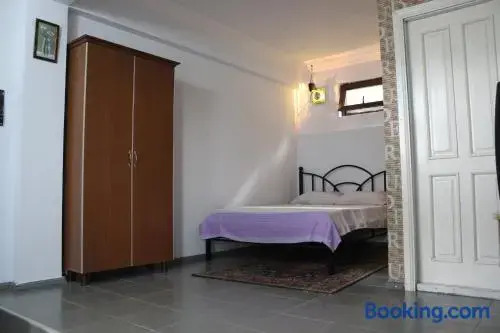 TJ Guest House