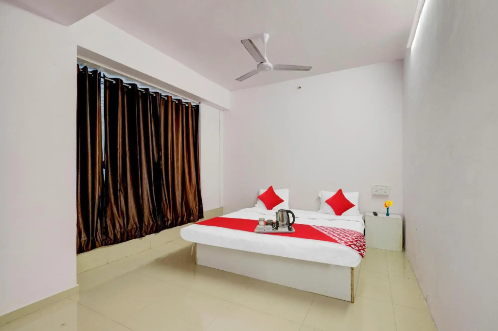 OYO Flagship 70173 Hotel Cozy Rooms