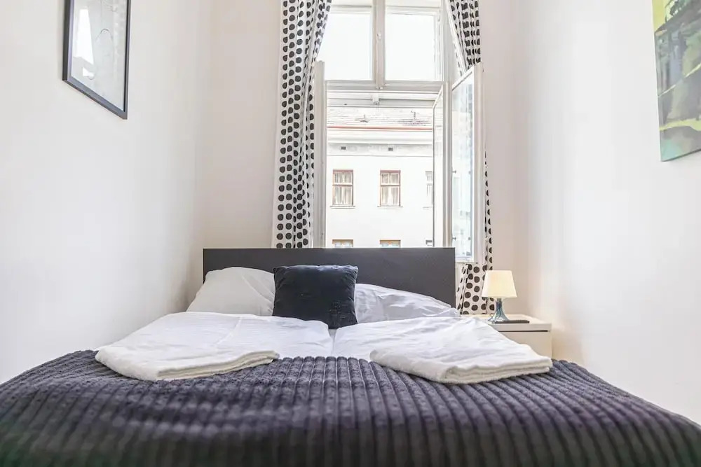 Private Room For Long Stay Stadthalle