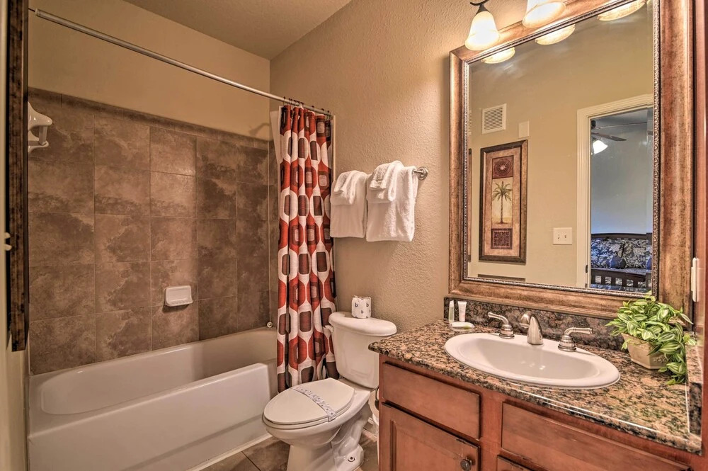 Davenport Condo w/ Pool Access - 11 Mi to Disney!