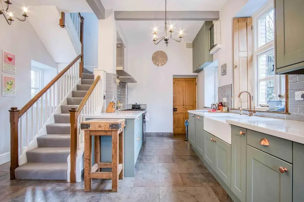 The Old Rectory - 5 Bedroom Holiday Home - Llanedi