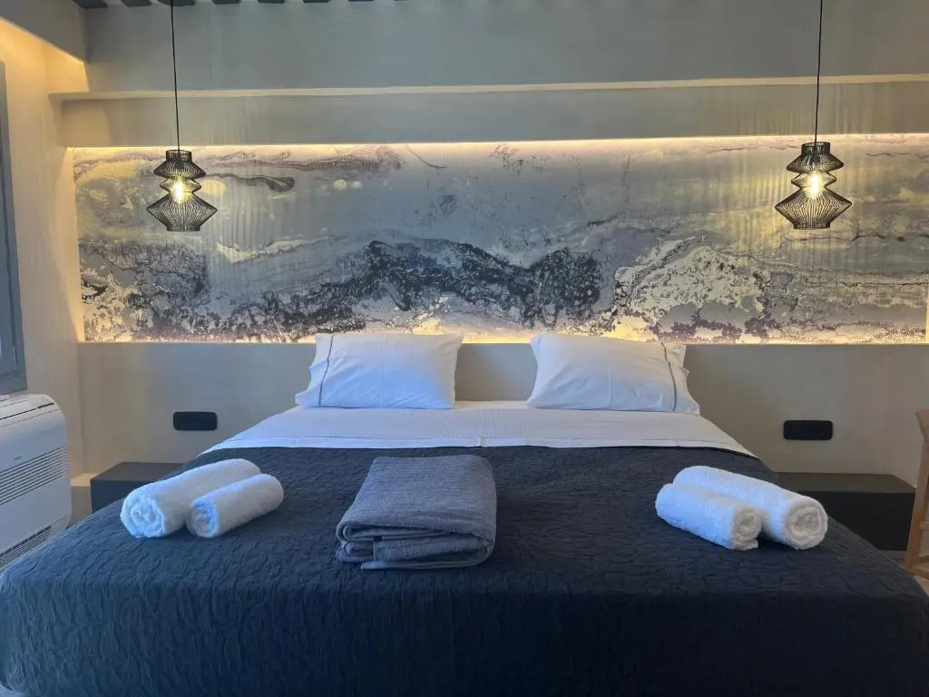 ArmonOia Suites Santorini